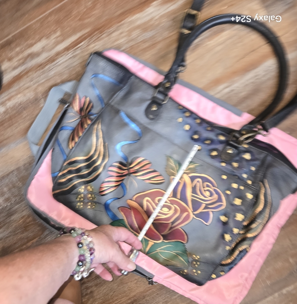 Anuschka LARGE TOTE- A Work of art! Desert Rose pattern.  Excellent Condtion. - Picture 2 of 16